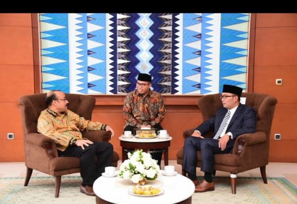 مسؤول اندونيسي يعلن فتح الإستثمار لليمنيين في "السياحة" والشميري يرحب