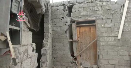 ميليشيات الحوثي تقصف حي المنظر بقذائف الهاون وتفجر مسجداً بالحديدة