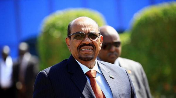 البشير ورئيس هيئة أركان الجيش السوداني يؤكدان بقاء قوات بلادهم في اليمن